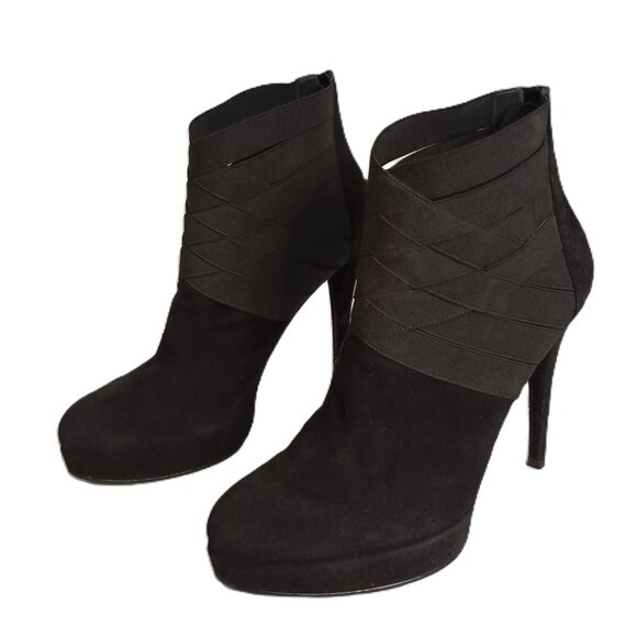 Stuart Weitzman “Papoose” Black Suede Booties • Back Zip • 5" Heel • Women’s 10 - Picture 1 of 16